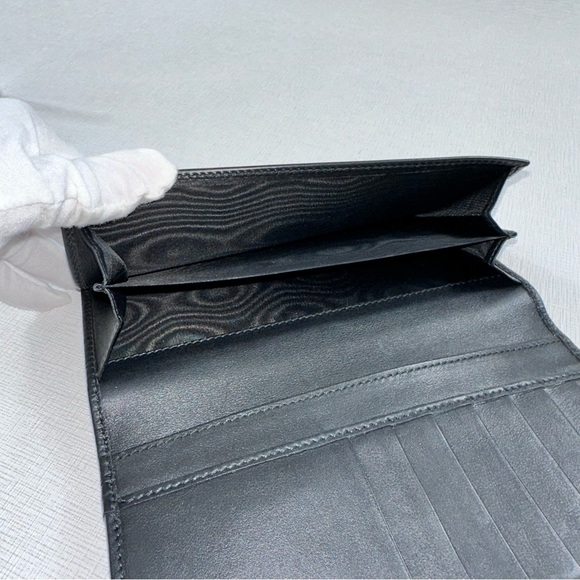 GUCCI GG Long Wallet Calfskin Leather Black Preloved - Picture 5 of 5